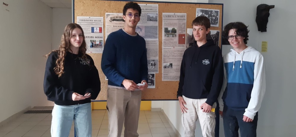 Exposition_Dire_la_guerre_avec_les_lyceens_du_College-Lycee_Diwan_du_Morbihan_WhatsApp_Image_2025-05-19_at_16.23.02