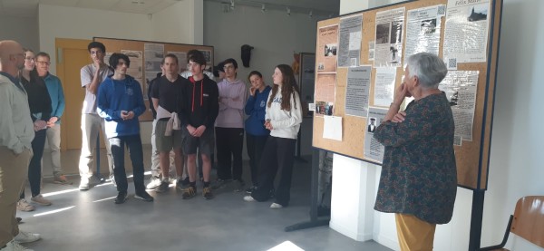 Exposition_Dire_la_guerre_avec_les_lyceens_du_College-Lycee_Diwan_du_Morbihan_WhatsApp_Image_2025-05-22_at_10.43.591